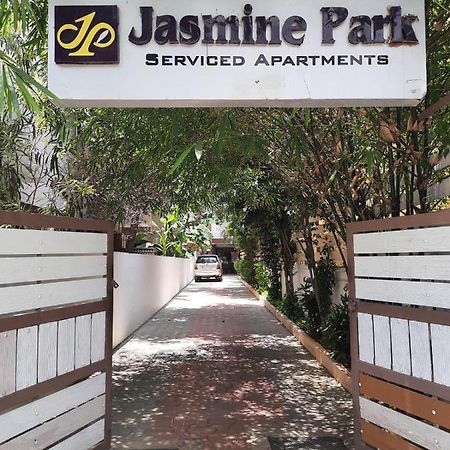 Jasmine Park Aparthotel Madras Buitenkant foto