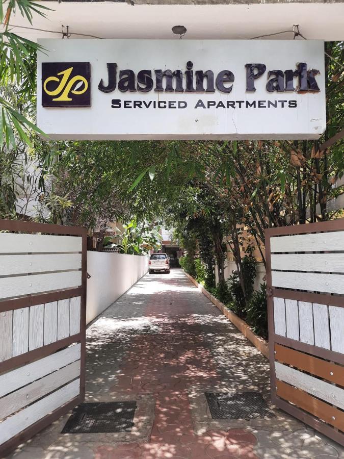Jasmine Park Aparthotel Madras Buitenkant foto